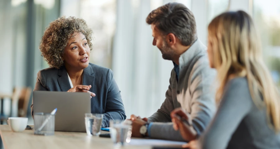 img navigate financial regulations with confidence
